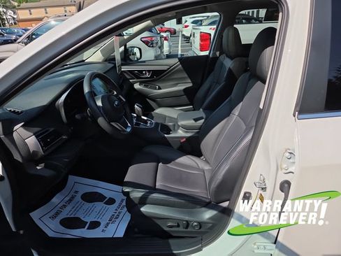 Used 2025 Subaru Outback Limited AWD/4WD image 14