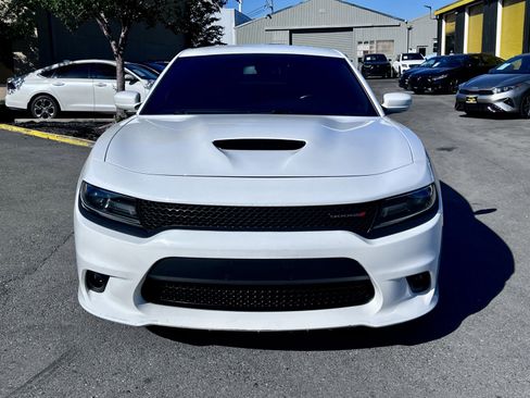 Used 2019 Dodge Charger GT image 3