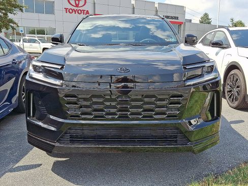 New 2026 Toyota RAV4 XSE w/ Panoramic Sun Roof Package AWD/4WD image 2