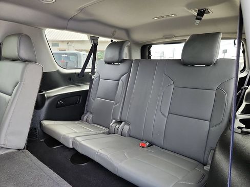 Used 2020 Chevrolet Suburban LT AWD/4WD image 19