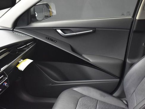Used 2023 Kia Niro Wave image 14