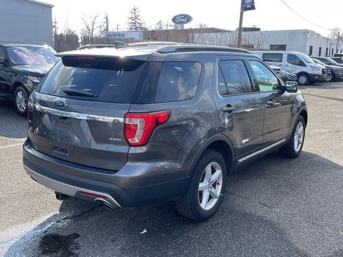 Used 2016 Ford Explorer XLT w/ Equipment Group 202A image 5