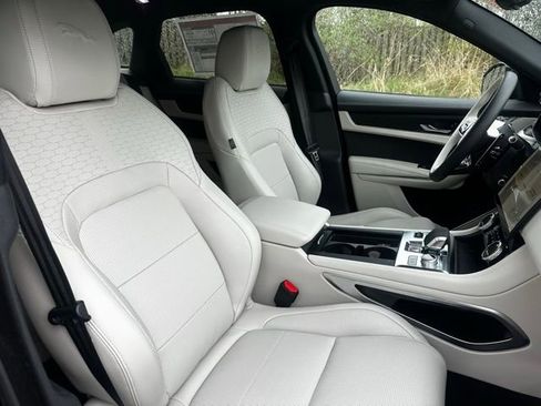 Certified 2026 Jaguar F-PACE R-Dynamic S AWD/4WD image 18