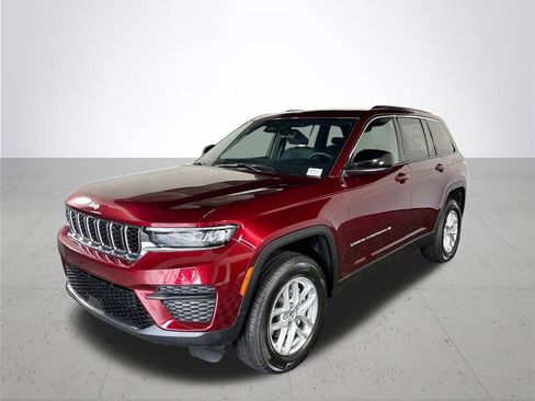 New 2026 Jeep Grand Cherokee Laredo AWD/4WD image 2