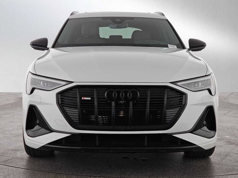 Used 2022 Audi e-tron Chronos w/ Chronos Package image 8