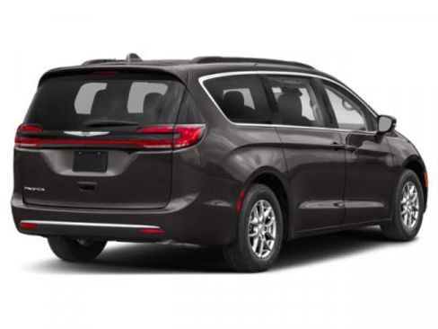 Used 2021 Chrysler Pacifica Limited w/ Uconnect Theater Family Group AWD/4WD image 5