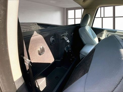 Used 2014 RAM 1500 Tradesman w/ Power & Remote Entry Group image 29