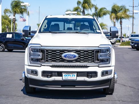 Used 2025 Ford F450 4x4 Crew Cab Super Duty image 2
