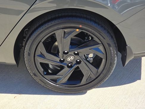 New 2026 Hyundai Elantra Sport FWD image 32