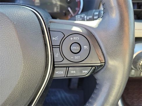 Used 2020 Toyota RAV4 Limited image 22