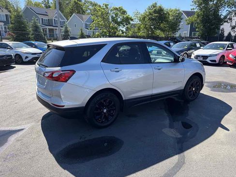 Used 2019 Chevrolet Equinox LS w/ LS Convenience Package AWD/4WD image 7
