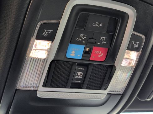 New 2026 RAM 2500 Laramie AWD/4WD image 21