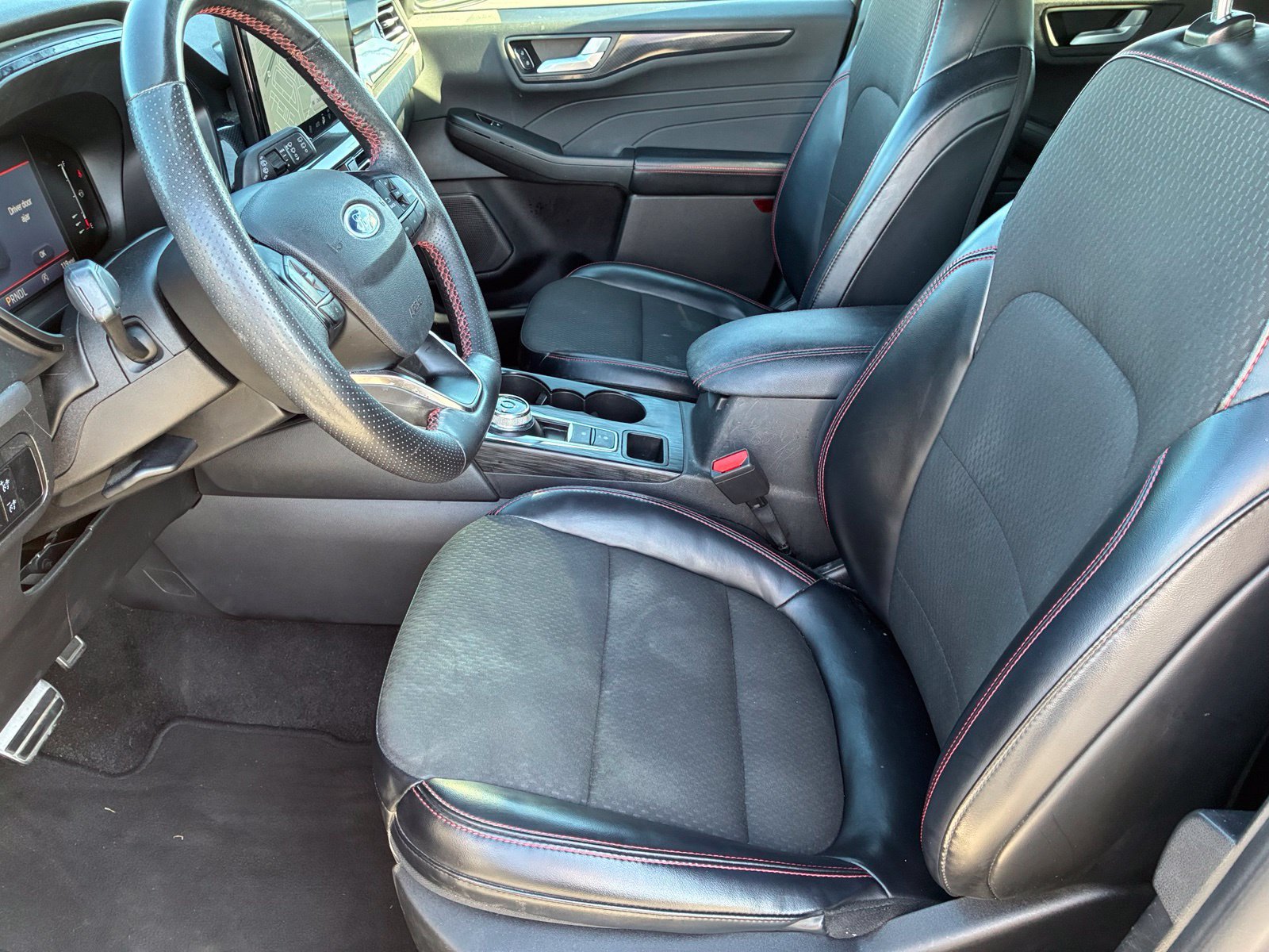 Used 2024 Ford Escape ST-Line w/ Tech Pack #1 FWD image 14