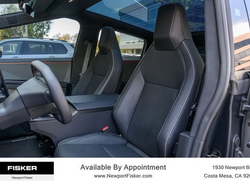 Used 2024 Tesla Cybertruck AWD Crew Cab image 15
