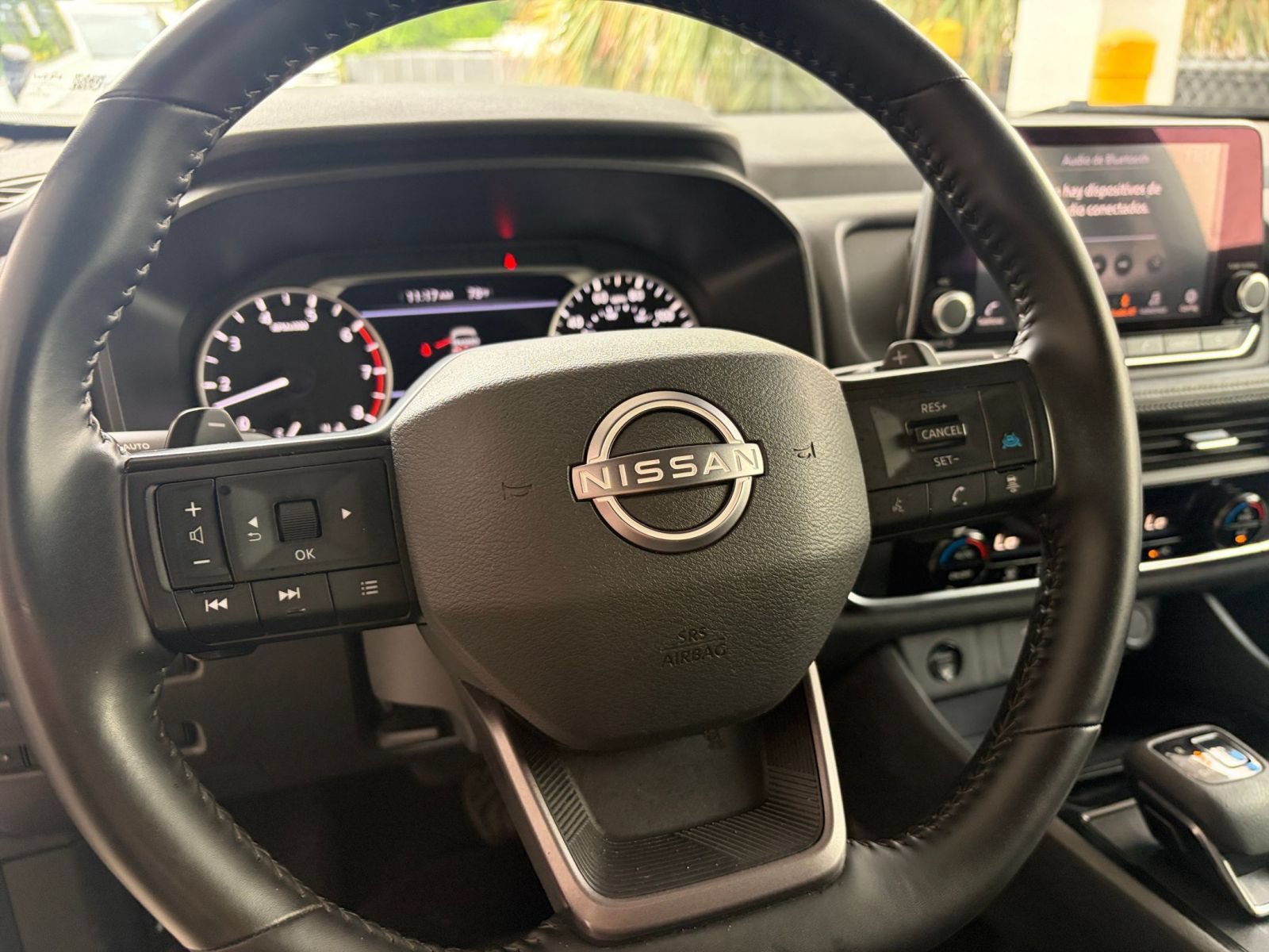 Used 2025 Nissan Rogue SV AWD/4WD image 28