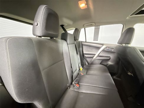 Used 2016 Toyota RAV4 XLE image 39