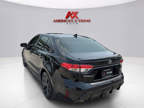 Used 2023 Toyota Corolla SE w/ SE Premium Package FWD image 4