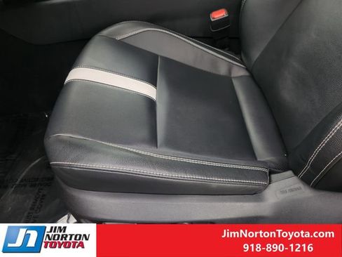 Used 2025 Toyota Camry SE image 26