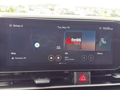 Used 2025 Kia Carnival FWD image 21
