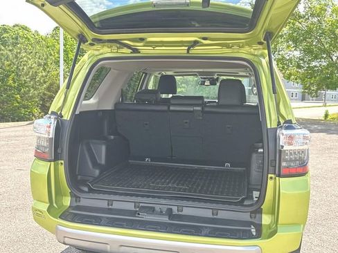 Used 2023 Toyota 4Runner TRD Off-Road Premium w/ Moonroof Package AWD/4WD image 14