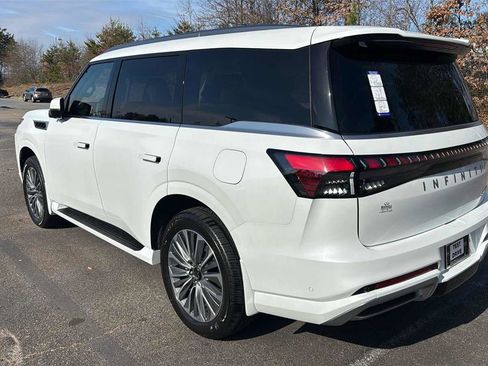 New 2026 INFINITI QX80 Luxe image 7