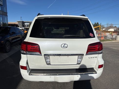 Used 2015 Lexus LX 570 4WD w/ Luxury Package image 5