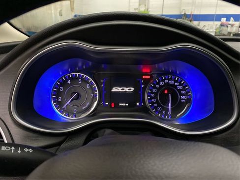 Used 2016 Chrysler 200 Limited w/ Convenience Group FWD image 21