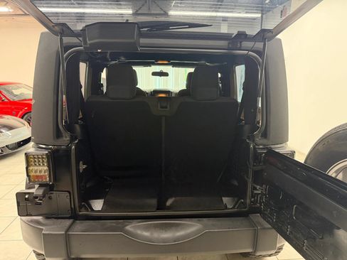 Used 2013 Jeep Wrangler Sport AWD/4WD image 16