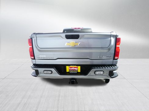 Used 2024 Chevrolet Silverado 2500 High Country w/ High Country Premium Package AWD/4WD image 6