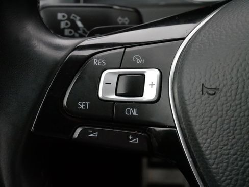 Used 2018 Volkswagen Golf Alltrack SE image 25