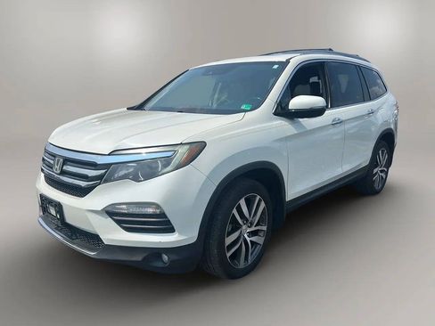 Used 2016 Honda Pilot Touring image 3