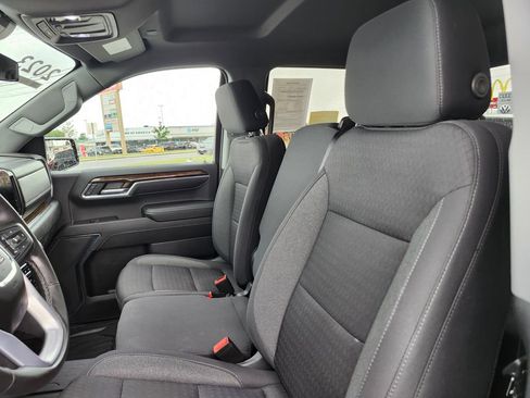 Used 2023 GMC Sierra 1500 Elevation AWD/4WD image 7