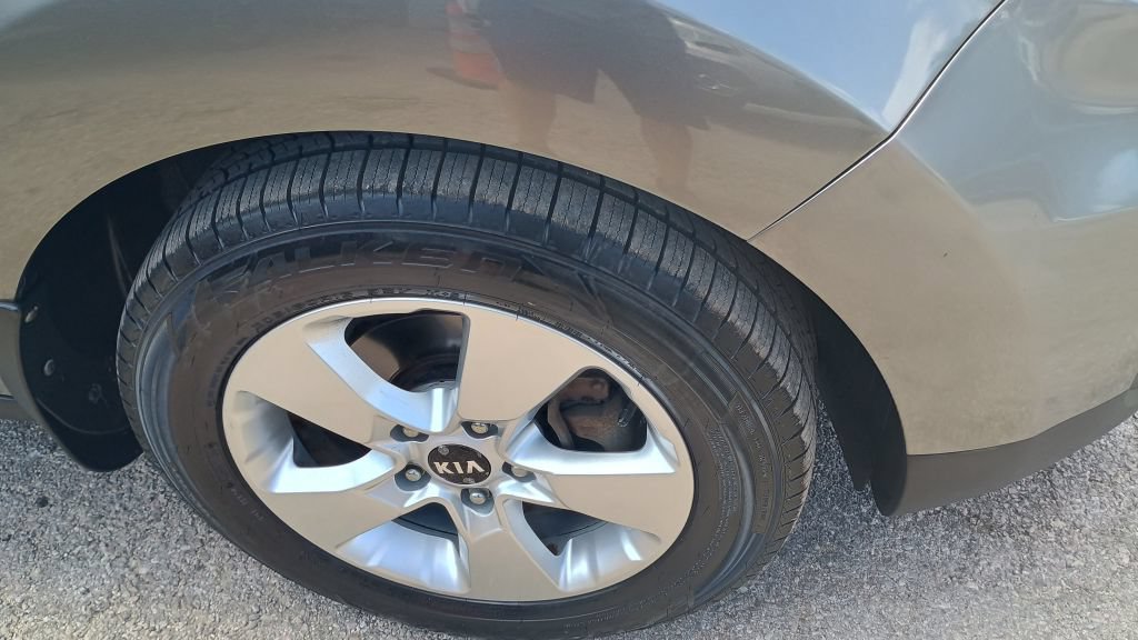 Used 2018 Kia Soul FWD image 25
