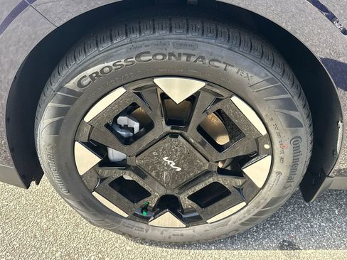 New 2026 Kia Carnival EX image 11