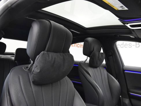 Certified 2022 Mercedes-Benz S 500 4MATIC image 18