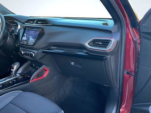 Used 2023 Chevrolet TrailBlazer RS w/ Convenience Package image 17