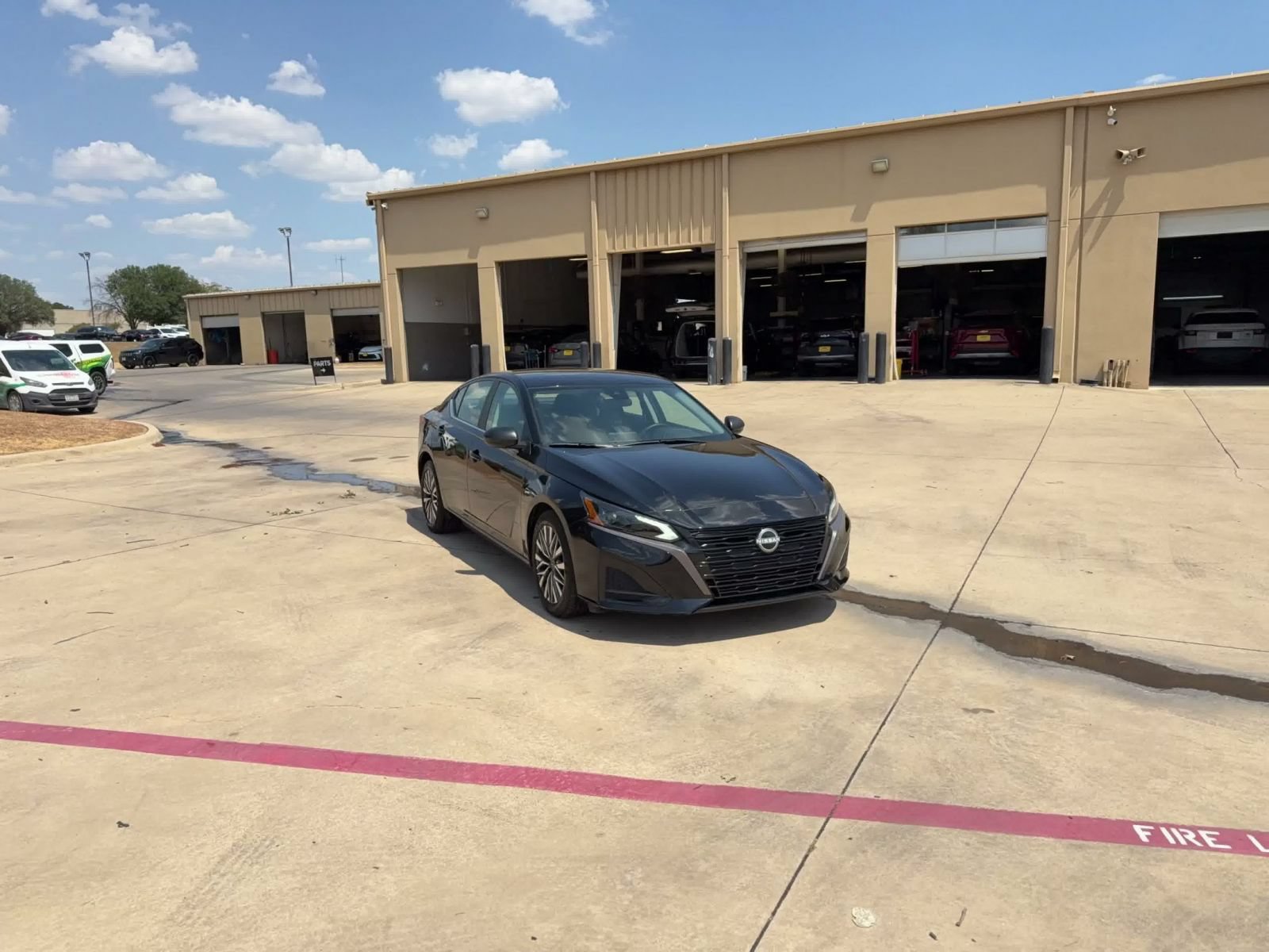 Used 2026 Nissan Altima 2.5 SV FWD image 3