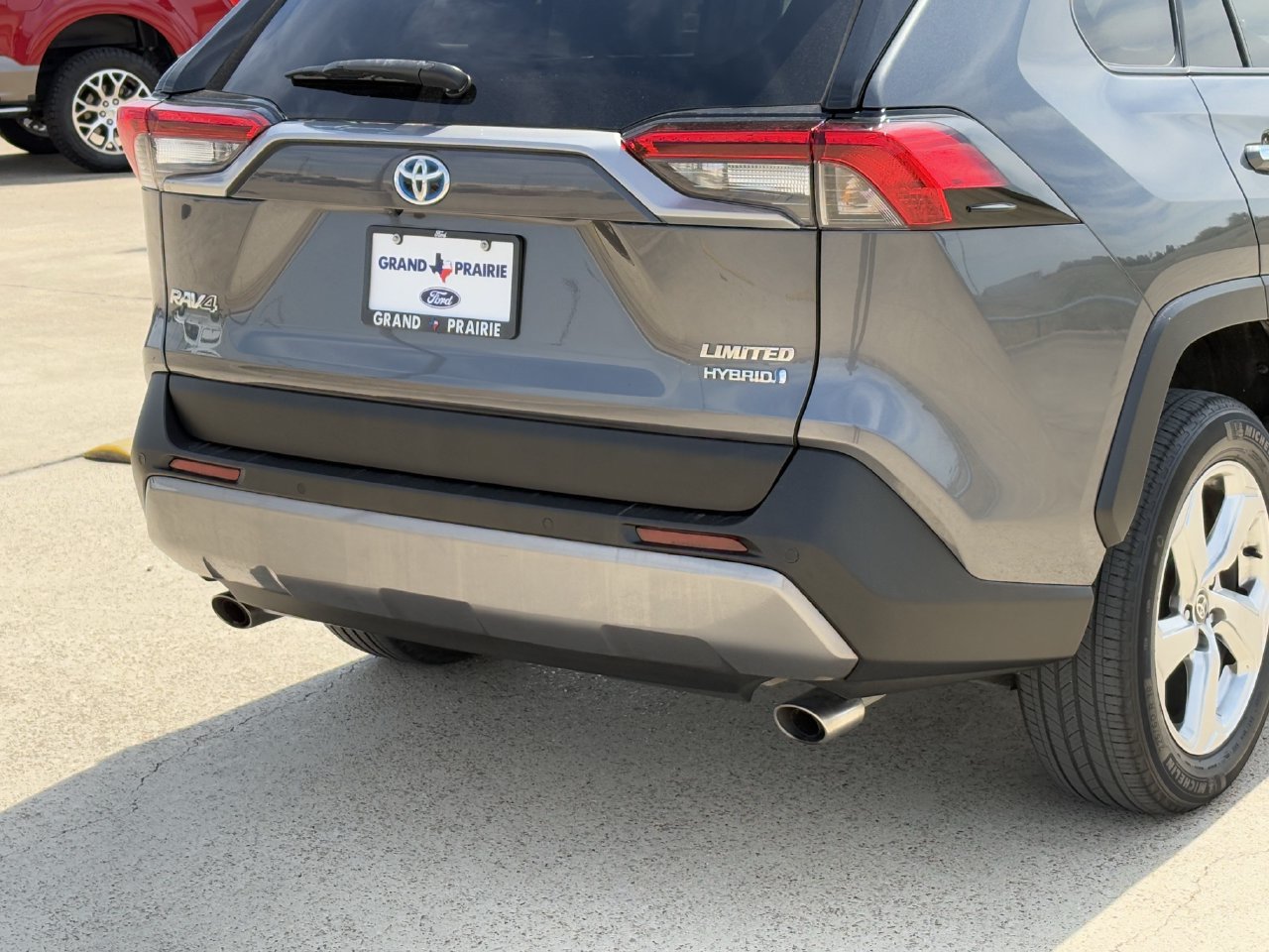 Used 2021 Toyota RAV4 Limited AWD/4WD image 6