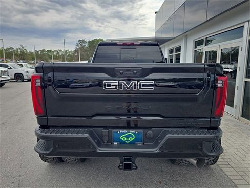 Certified 2026 GMC Sierra 3500 Denali w/ Denali Reserve Package image 7