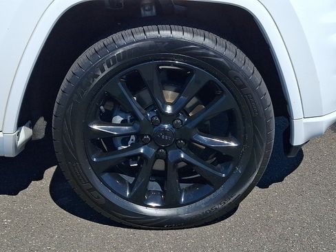 Used 2020 Jeep Grand Cherokee Altitude AWD/4WD image 8