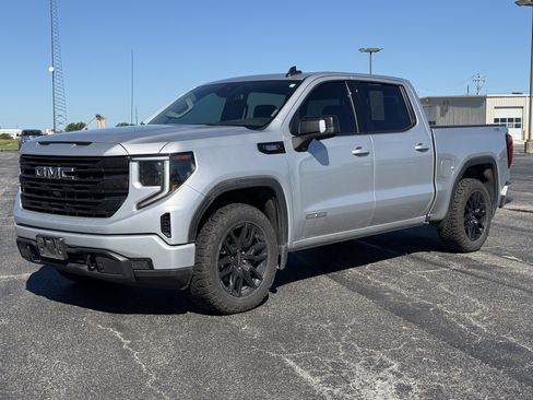Used 2022 GMC Sierra 1500 Elevation w/ Elevation Premium Package AWD/4WD image 7