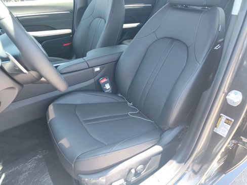 New 2025 Hyundai Sonata Limited image 13