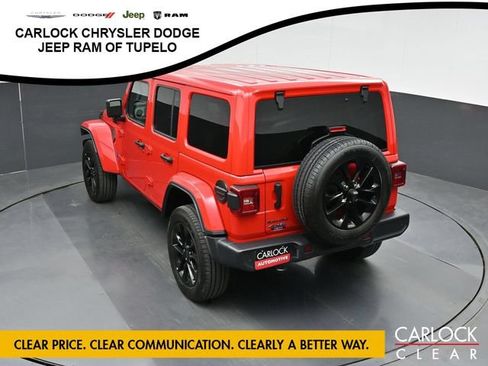 Used 2025 Jeep Wrangler Unlimited Sahara w/ Safety Group AWD/4WD image 36