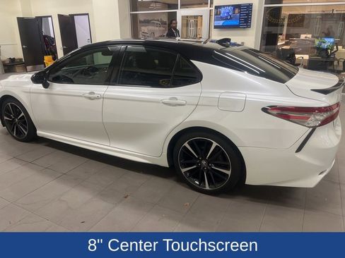 Used 2019 Toyota Camry XSE image 5