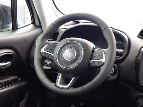 Certified 2023 Jeep Renegade Latitude w/ Sun/Sound Group AWD/4WD image 24