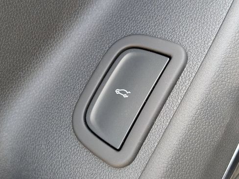 New 2026 GMC Acadia AT4 w/ Luxury Package AWD/4WD image 44