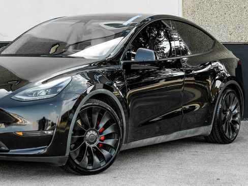Used 2022 Tesla Model Y Performance AWD/4WD image 6