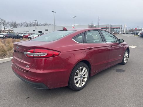 Used 2019 Ford Fusion SE image 5
