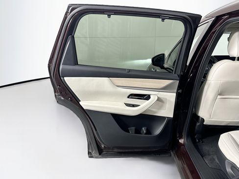 Used 2024 MAZDA CX-90 Plug-In Hybrid w/ Premium Plus AWD/4WD image 28