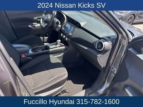 Used 2024 Nissan Kicks SV image 12